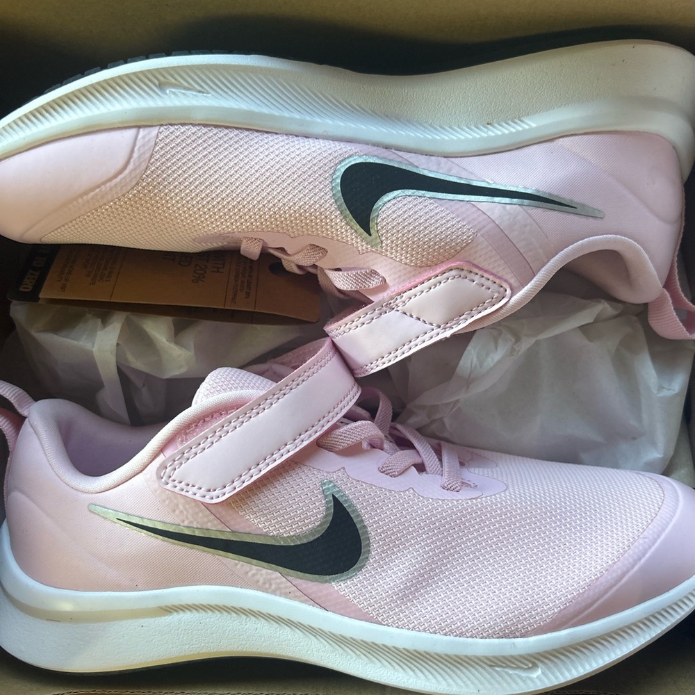 Girl Nikes 3y
